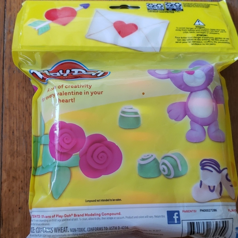 Playdoh - Picture 2 of 2